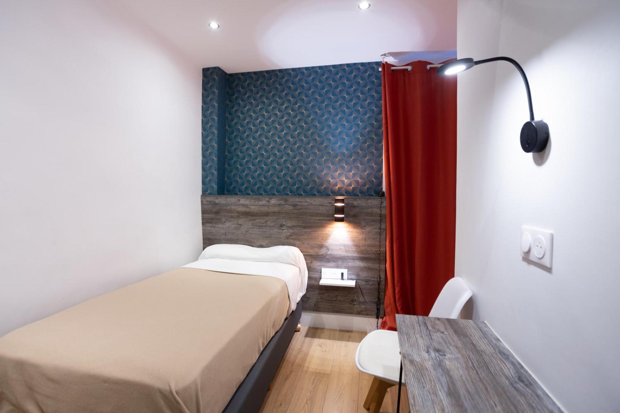 Hotel Leonard De Vinci 75011 Париж Екстериор снимка