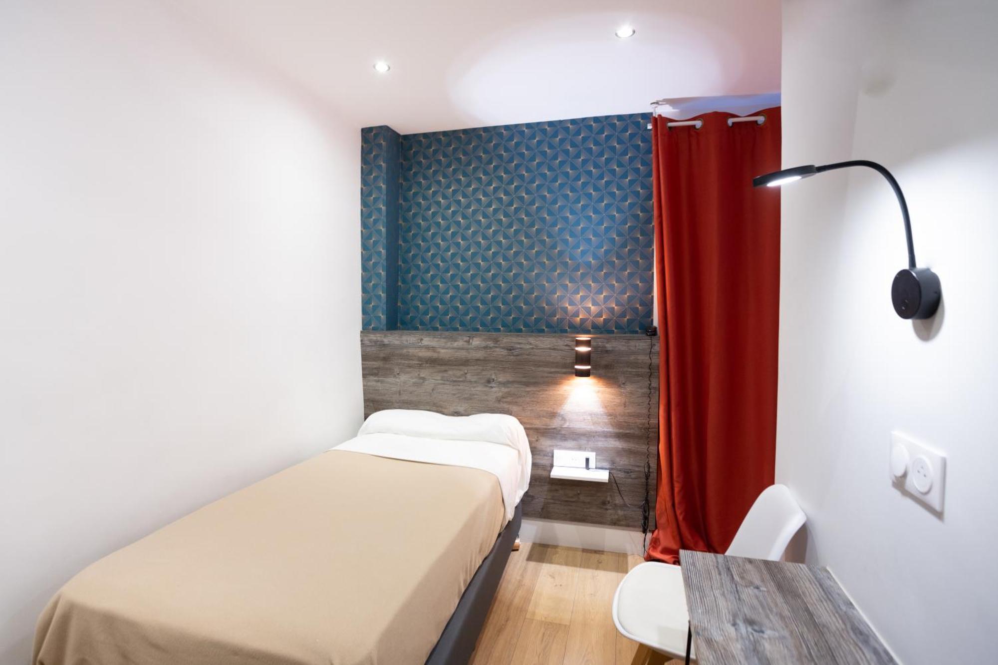 Hotel Leonard De Vinci 75011 Париж Екстериор снимка