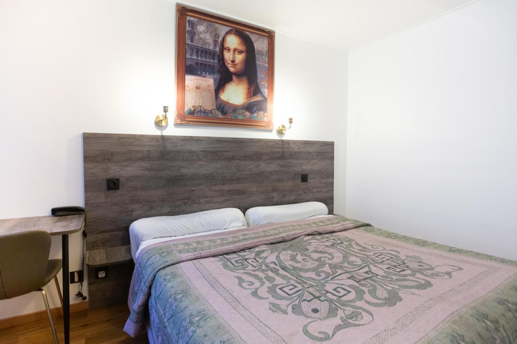 Hotel Leonard De Vinci 75011 Париж Екстериор снимка
