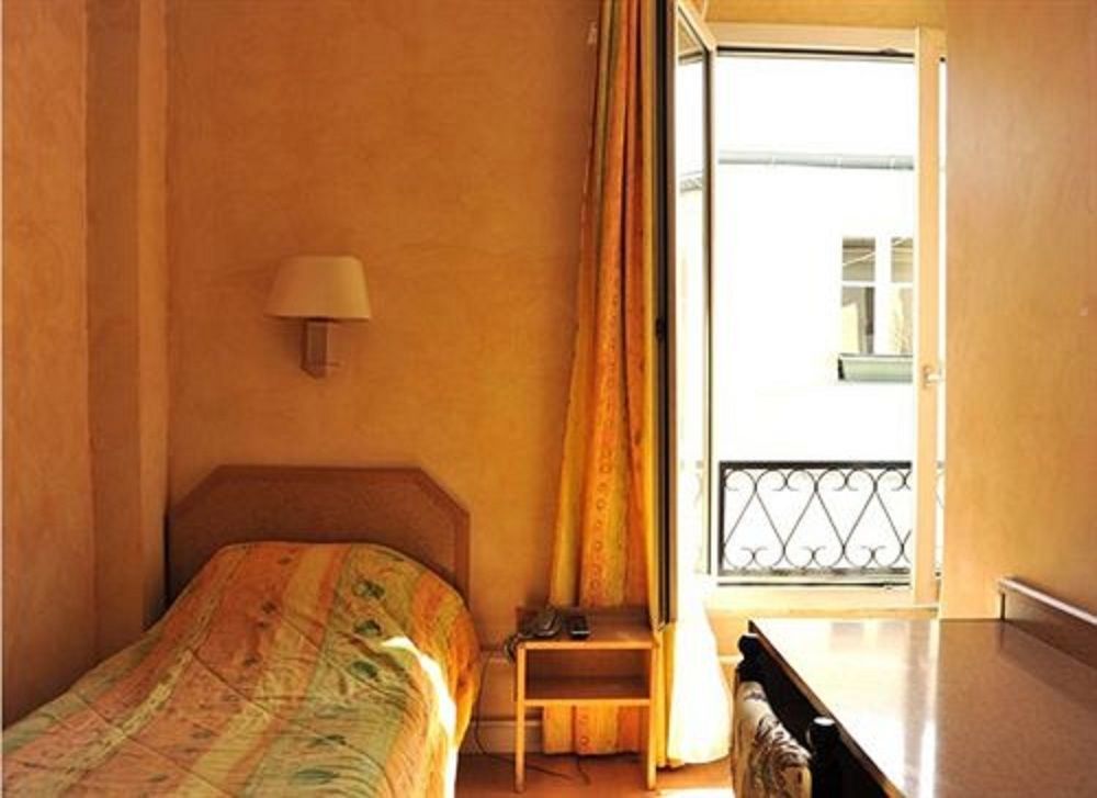 Hotel Leonard De Vinci 75011 Париж Екстериор снимка