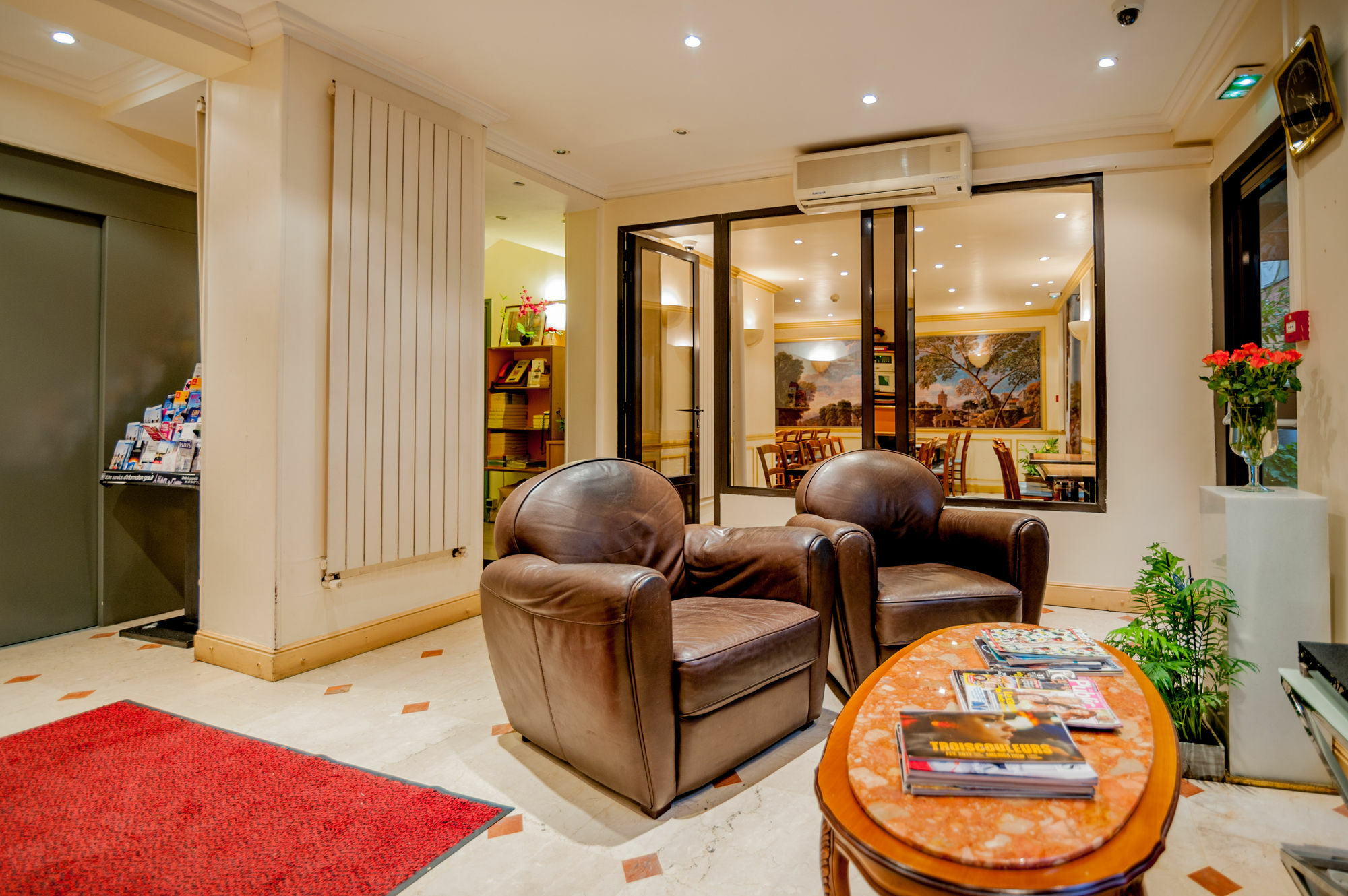 Hotel Leonard De Vinci 75011 Париж Екстериор снимка